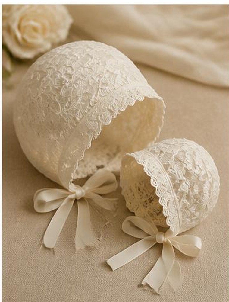 Mother and baby matching bonnets