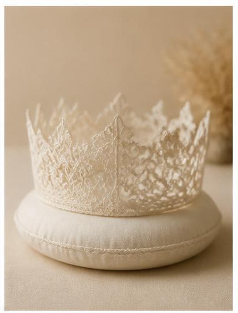 Baby lace crown